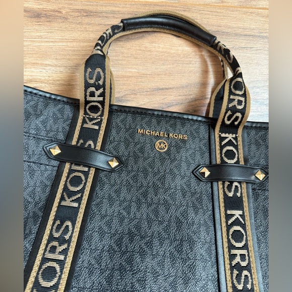 Michael Kors Maeve Small Black Monogram Tote Bag - Picture 7 of 15